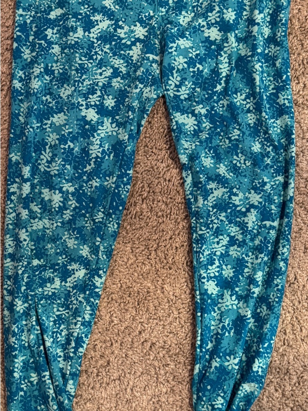 LuLaRoe Teal and Aqua Floral One Size Leggings